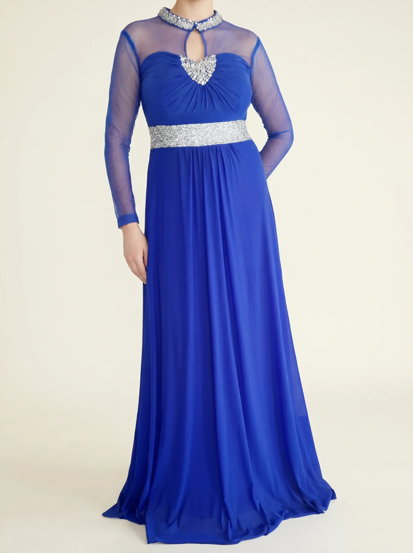 Even more beautiful in this beautiful blue dress